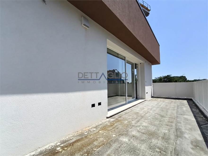 Grande terrazzo abitabile